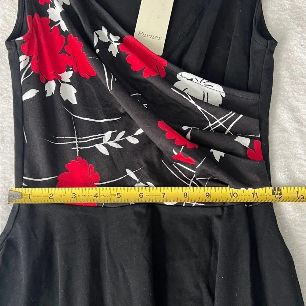Furnex Elegant Women’s Black and Red Floral NWT Dress - S - Picture 4 of 11